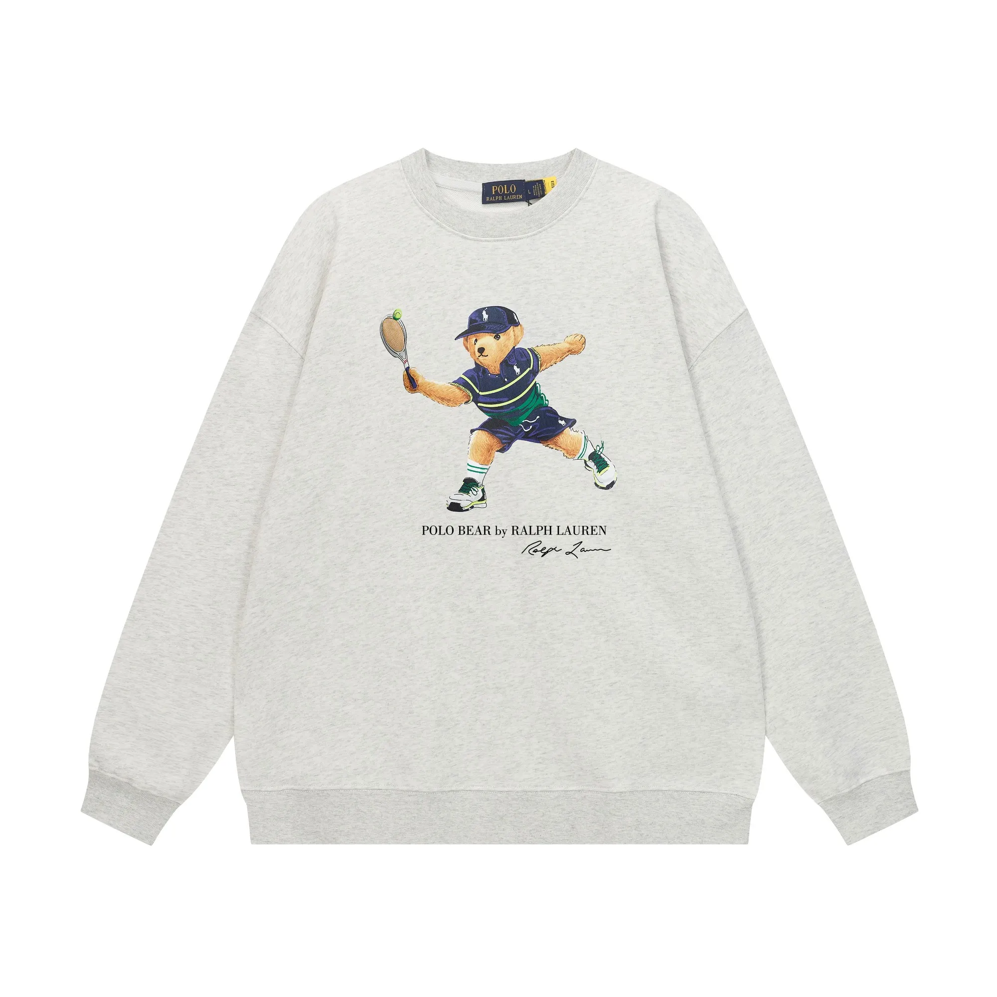 P200 Long-term stock] RalphLauren/Ralph Lauren 2025 autumn and winter new bear letter print 420g heavy large terry sweatshirt Ralph Lauren's age-reducing item, the coat fabric is made of 85% cotton ➕15% polyester, which not only retains the softness, comfort and breathability of cotton, but also adds the wear resistance and wrinkle resistance of polyester fiber, making the clothes more durable and easy to care for. Even in slightly cooler weather, you won't feel stuffy when wearing it. This kind of fabric has a natural crisp feel and is not easy to pill or deform. The bear on the chest is printed with English letters. It is full of color, full of three-dimensionality, and lifelike, adding a bit of liveliness and interest to the whole sweatshirt. There is no pressure to dress, regardless of age or gender. Complete accessories! Color: black, white, navy blue, light floral gray Size: M-L-XL-XXL